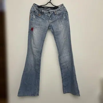 페인트 가공 부츠컷 데님