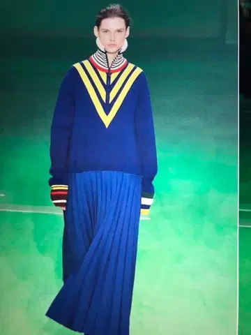 LACOSTE RUNWAY COLLECTION 네이비 니트 원피스