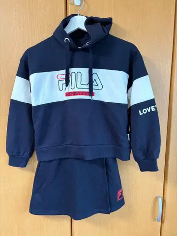 FILA Lovetoxic 콜라보 후드 부착 맨투맨 셋업 S