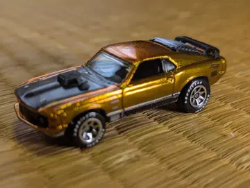 Hot Wheels Classics Mustang Mach 1