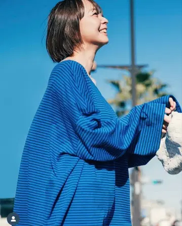 lisaltstyle 리솔과 스타일 오버 사이즈 보더 롱 슬리브 파랑