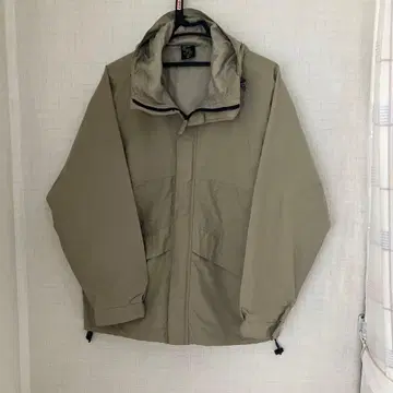 WIND STOPPER 후드 부착 자켓