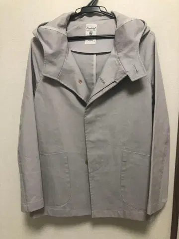 Orcival 후드 부착 그레이 자켓