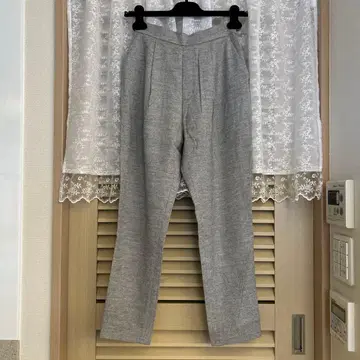 엔폴드 그레이 턱 슬랙스