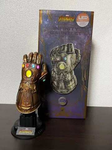 어벤져스 인피니티 건틀렛 1/4 스케일