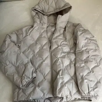 UNIQLO PUFFTECH 다운 자켓 L 사이즈 내추럴
