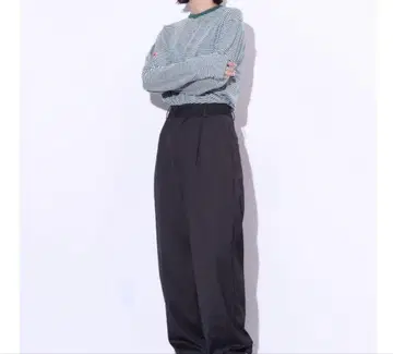 Ungrid 보더 롱 슬리브 Tee