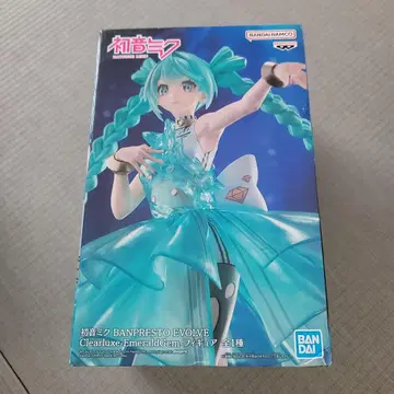 BANPRESTO 하츠네 미쿠 Clearflux: EmeraldGem