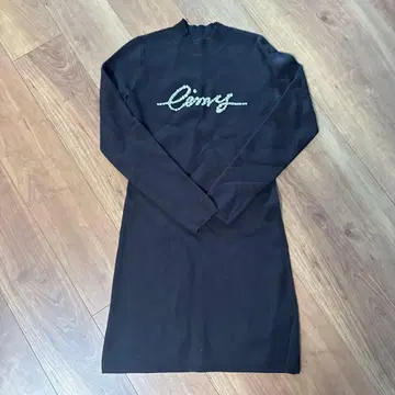 eimy 블랙 니트 원피스 로고 자수