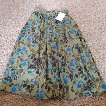 미사용 새상품 투모로우랜드 맥피 스커트 34