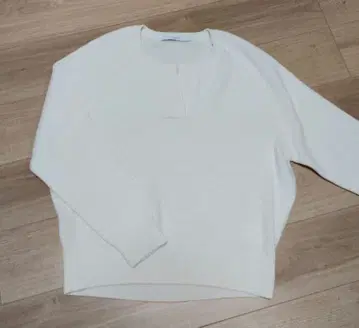 화이트 미들 게이지 천축 헨리넥 풀오버