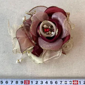 도쿄 소와르 코사지 로즈 와인 레드