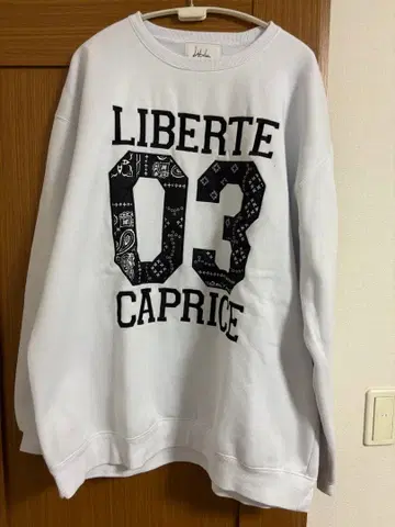 LIBELICE 맨투맨 화이트