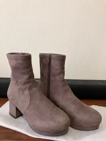 숏부츠 스웨이드 S 사이즈 차콜 그레이