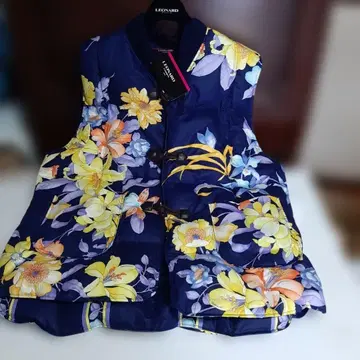 레오나르 다운 베스트 큰 사이즈