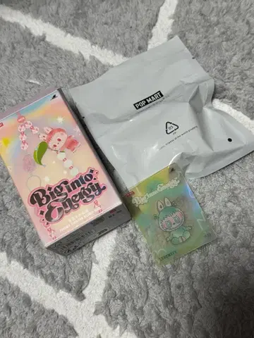 미개봉 새상품 POP MART Big Into Elegancy 스트랩