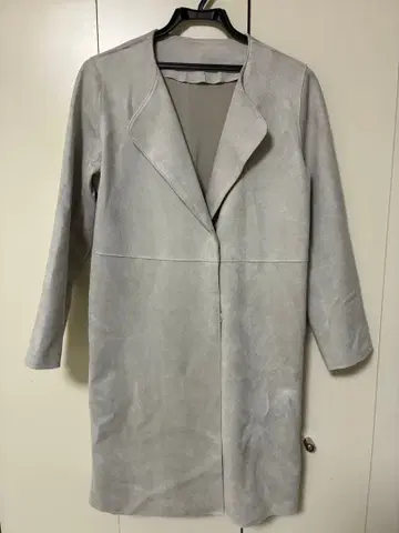 미사용 새상품 스웨이드풍 롱 코트 노카라 오피스 캐주얼