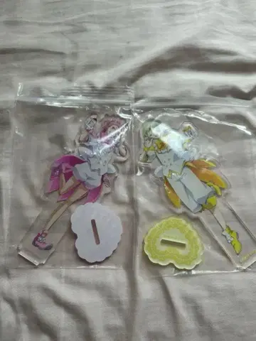 방위부 롤 아이스 아크릴 스탠드 죠우 타테나리 나루코 유오