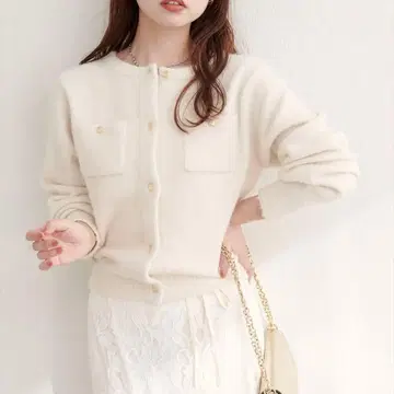 새상품 수플레얀 금장 버튼 포켓 가디건 내추럴 꾸뛰르 아이보리