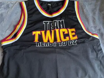 TWICE NAYEON 유니폼