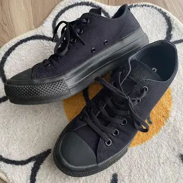 24.5 컨버스 통굽 경량 올스타라이트 여성용 스니커즈 블랙