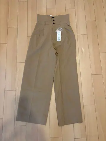 프리즈마트 베이지 팬츠 새상품