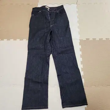 야누크 루이즈 YANUK LOUISE 스트레이트 OW 25