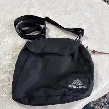 GREGORY 블랙 숄더백