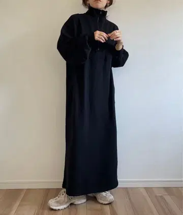 하이넥 하프 집업 맨투맨 원피스