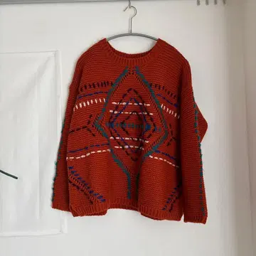 CUBE SUGAR 스웨터 기하학 패턴 자수