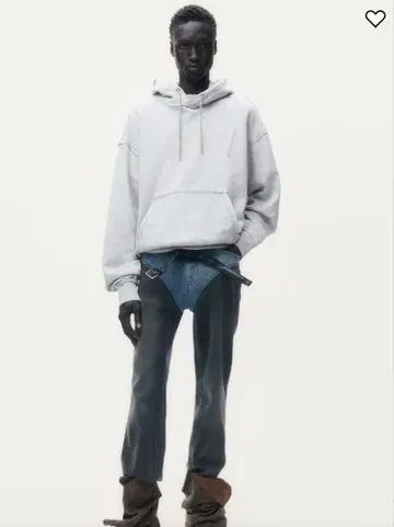 H&M 글렌 마틴스 자수 디테일 맨투맨 후드티