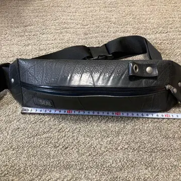 SEAL 블랙 바디백