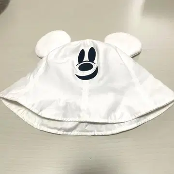 미키 귀 달린 화이트 모자