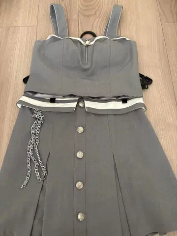 an 데콜테 체인 A라인 셋업