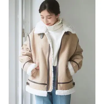 베이지 무스탕 자켓