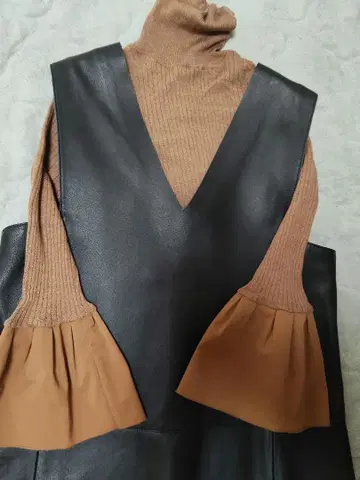 ANAYI 터틀넥 플레어 소매 니트 실크 혼방 38 브라운 리브 니트