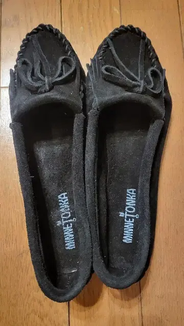 MINNETONKA 미네통카 블랙 모카신