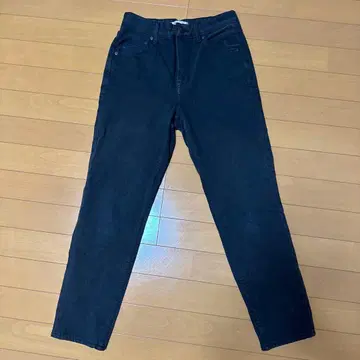 YANUK 카네코 아야 하이라이즈 슬림 테이퍼트 데님 팬츠 블랙 24