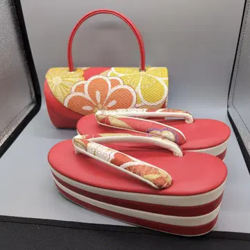 꽃무늬 빨간색 조리와 백 세트