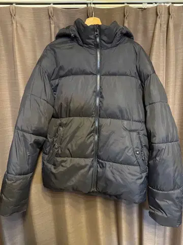 ZARA 블랙 다운 자켓