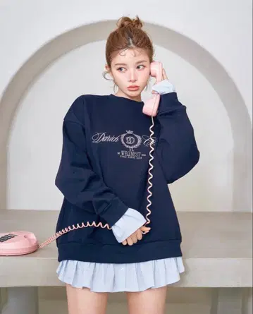 다리치 darich club 맨투맨 상의