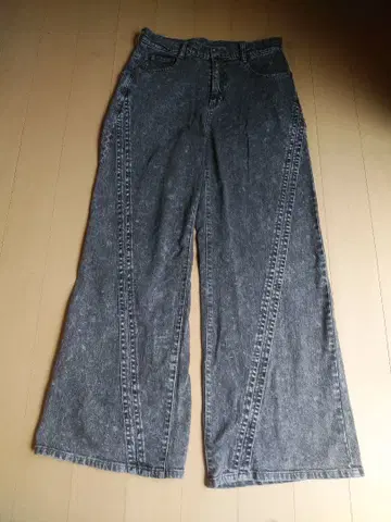 그레이 와이드 팬츠 세미 플레어