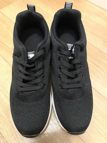 블랙 메쉬 스니커즈 이너힐