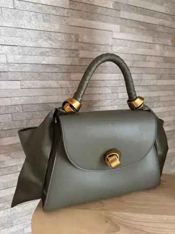 올리브 그린 인조 가죽 핸드백