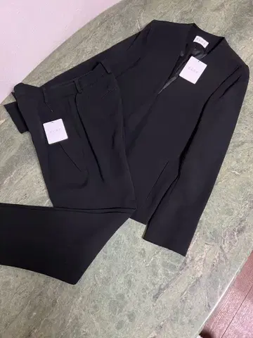 PLST 플라스테 택 포함 새상품 노카라 수트 셋업 사이즈 S