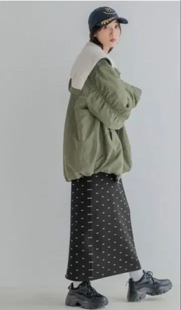 LOWRYS FARM BIG 칼라 플라이트 블루종