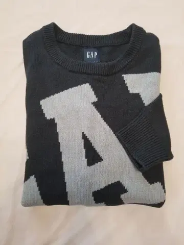GAP 로고 니트 스웨터 블랙/그레이