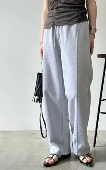 코쿤 실루엣 팬츠 새상품 프리 사이즈 라이트 그레이