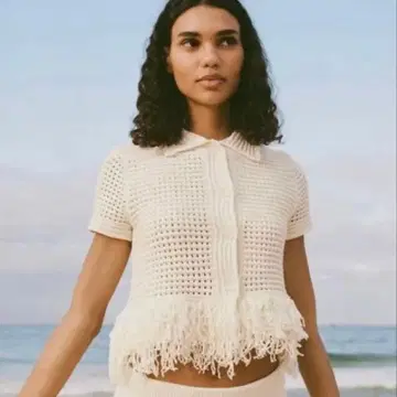 [ 새상품 ] ZARA 아이보리 프린지 부착 반팔 니트