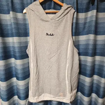 Dsclub. 후드 부착 그레이 베스트